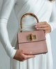 Różowy